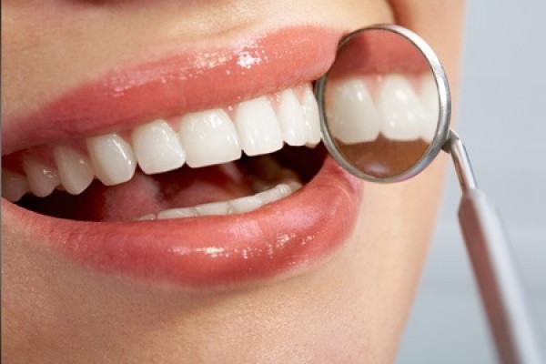 Confira oito dicas para manter seus dentes mais brancos