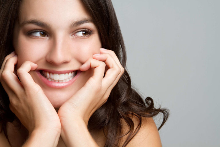Dentes amarelos: confira 3 dicas incríveis para evitá-los