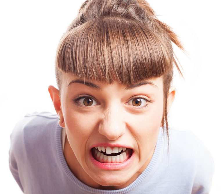5 Fatores que Podem Entortar os Dentes