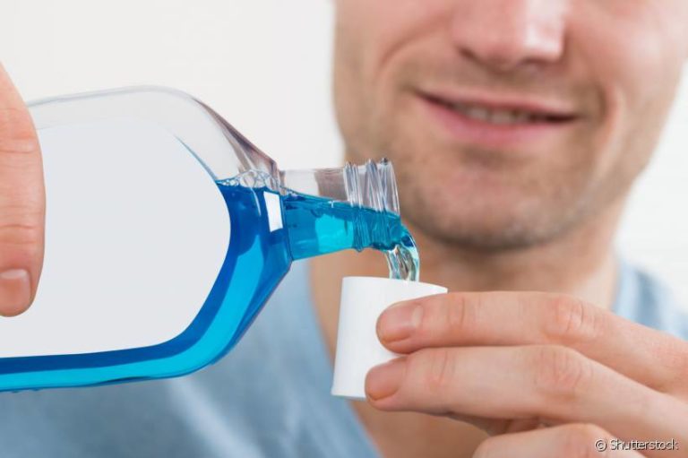 5 coisas que você precisa saber sobre enxaguante bucal