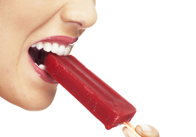 Sensibilidade nos dentes: como prevenir ou acabar com ela