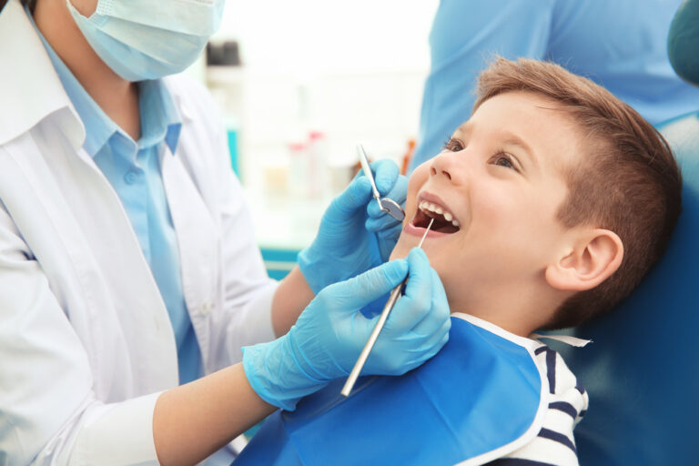 Sedação infantil na odontologia é mesmo uma boa opção?