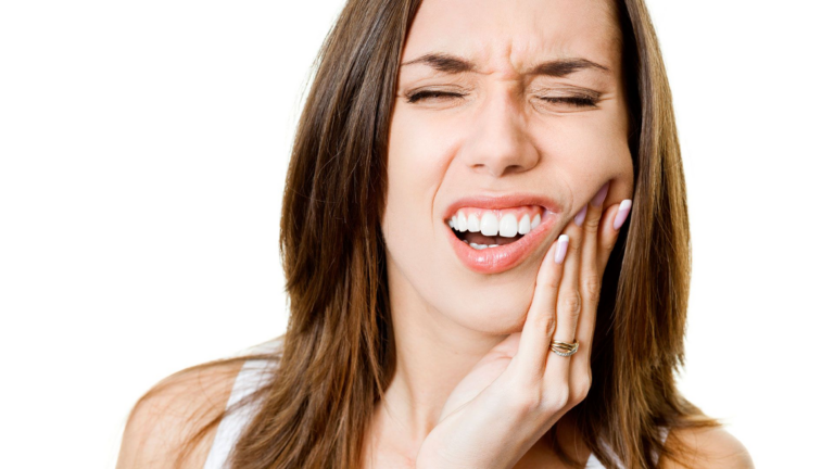 Dor de dente: o que pode ser e quando procurar um dentista com urgência